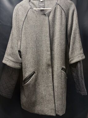 bebe Gray Textured Knit Coat with Quilted Sleeves